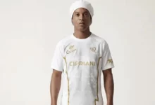 Ronaldinjo u dresu Ravene igra 15. novembra protiv Forlija