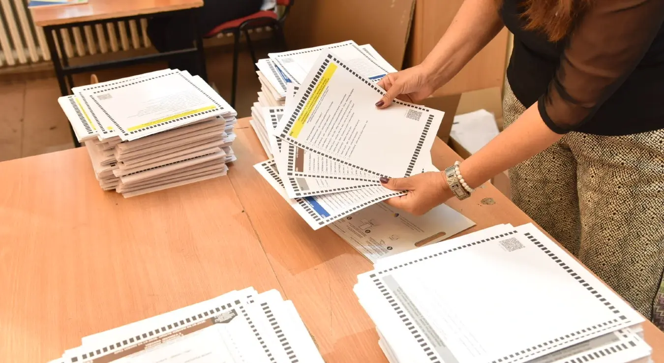 Gužve na biralištima u Laktašima: Na pojedinim mjestima biće produženo glasanje