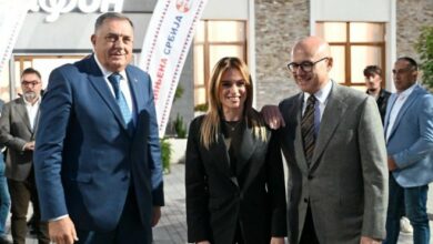 Dodik u Inđiji pružio podršku Vučiću i listi